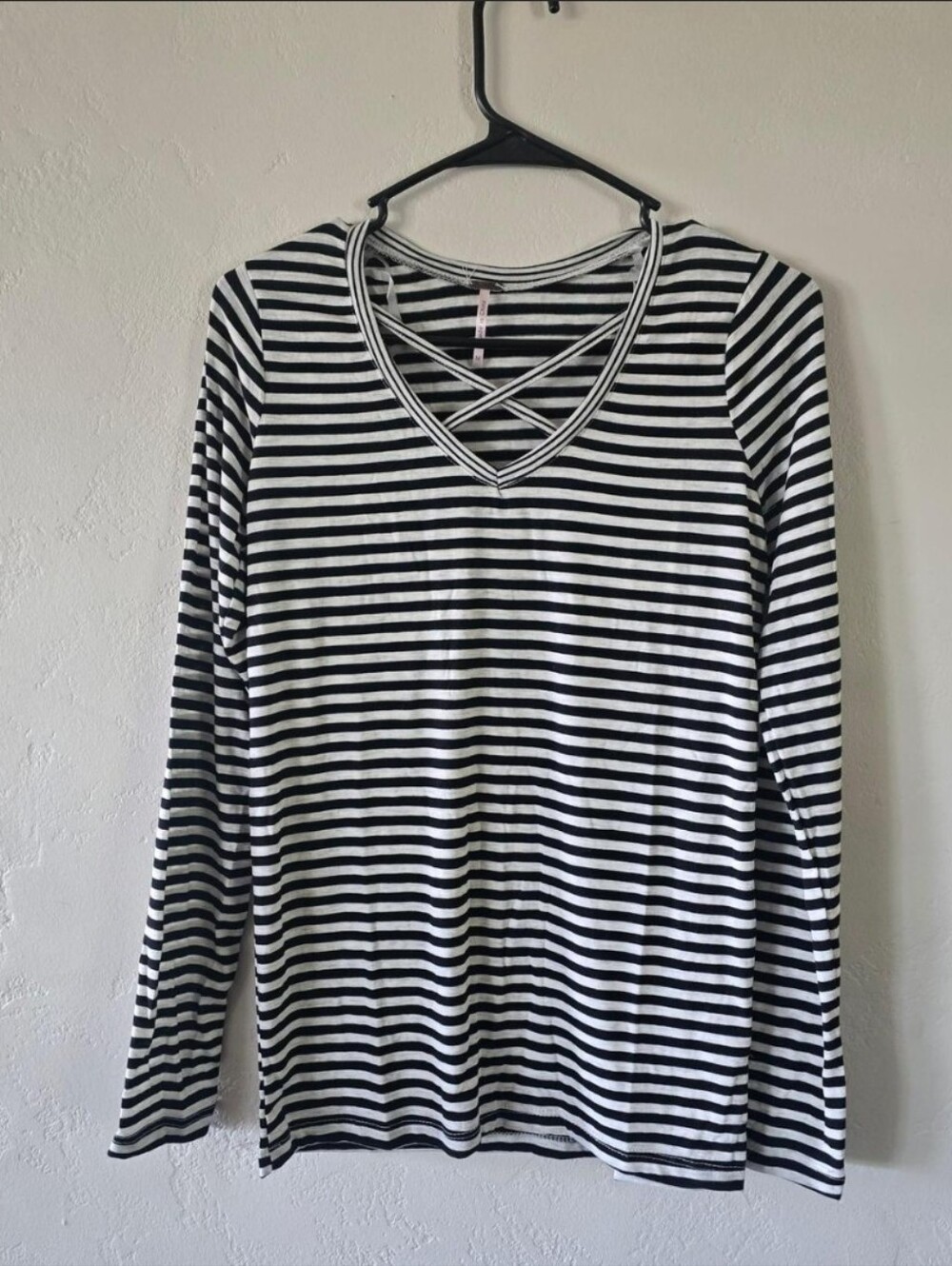 NWOT Striped Long-Sleeve Crisscross V-Neck Top - Black & White